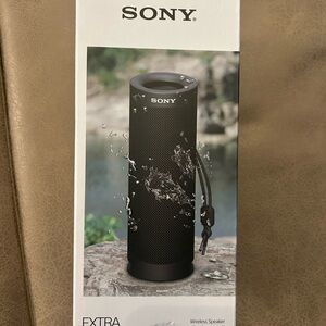 Sony Black Portable Wireless Bluetooth Speaker with Carry Strap